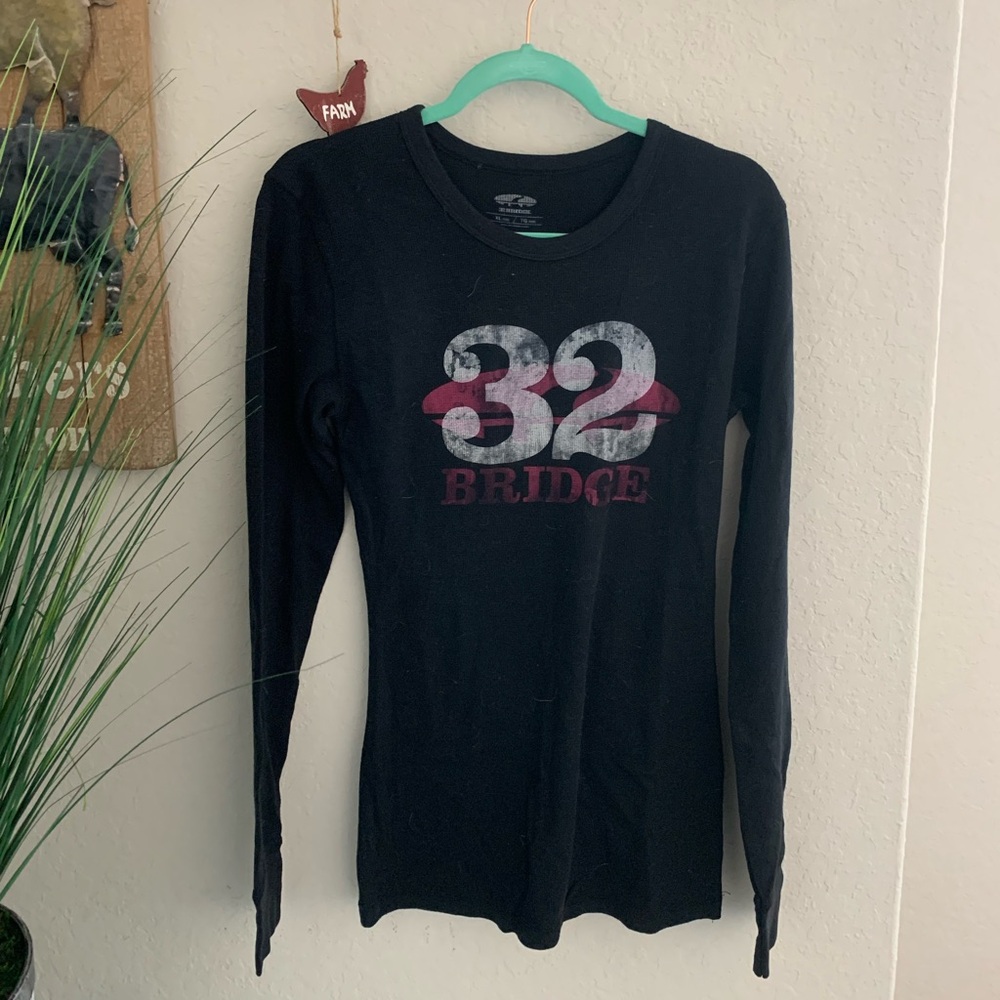 Cabela’s 32 Bridge Luke Bryan Waffle Long Sleeve XLarge (run super small)